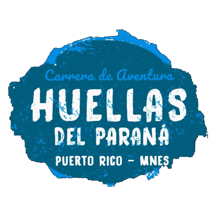 Logo “Huellas del Paraná” en azul con textura de pincel, texto “Carrera de Aventura – Puerto Rico, Misiones”, sobre fondo claro